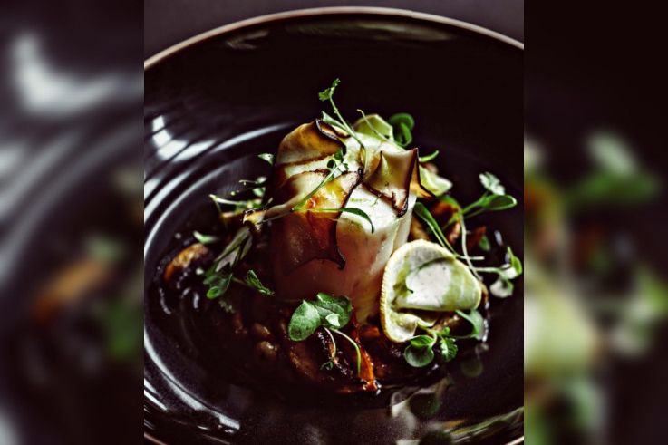 La recette du cabillaud cuit à l’huile de coco de Thomas Danigo, chef de l'hôtel Monsieur George