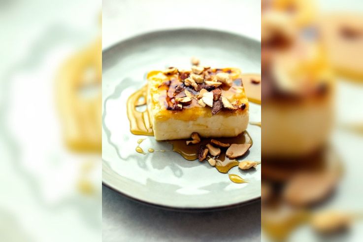 La recette de la feta au miel du Péloponnèse de Juan Arbelaez