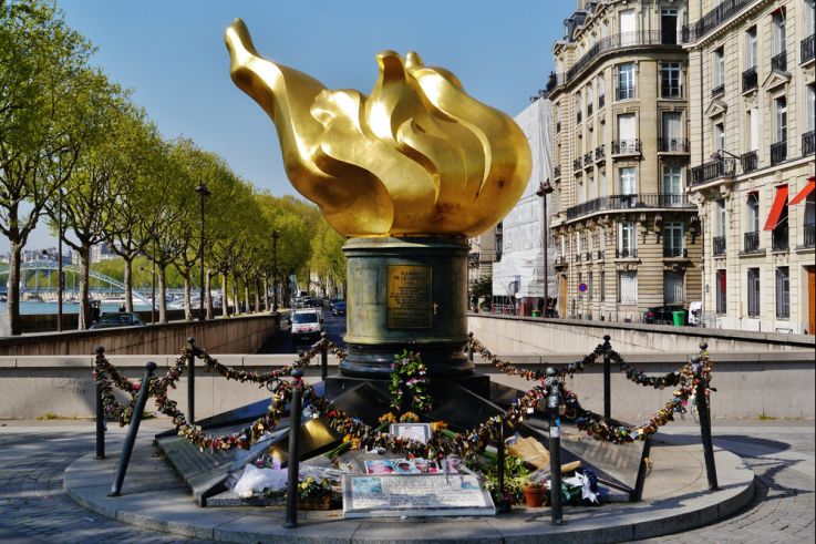 Éphéméride du 31 août à Paris : L'accident mortel de Lady Diana au Pont de l'Alma