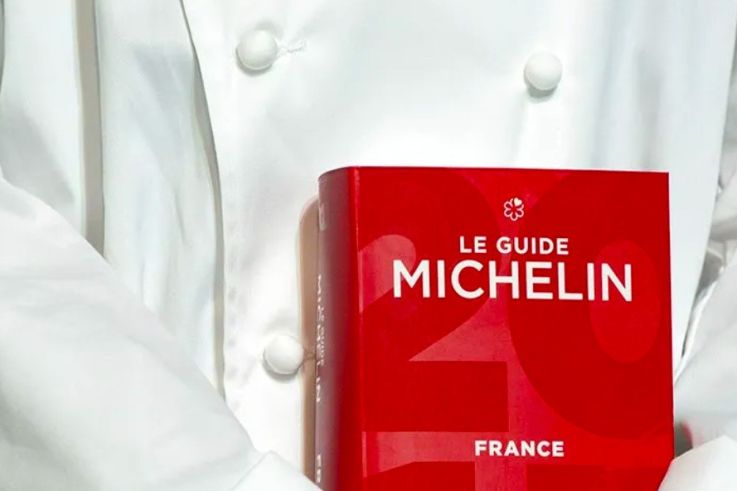Guide Michelin 2023: Guy Savoy et Christopher Coutanceau perdent leur 3e étoile, Michel Sarran sa 2e