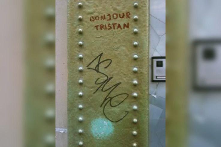 1166 USUCAPION par Tristan Favre
