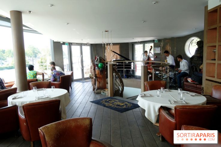 Brunch et croisière offerte sur La Seine avec les Bateaux Mouches