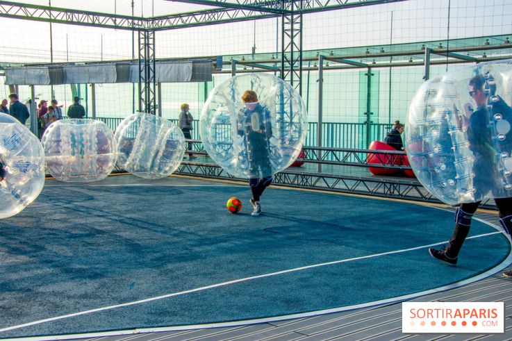 Animation de Bubble Foot sur la Tour Montparnasse