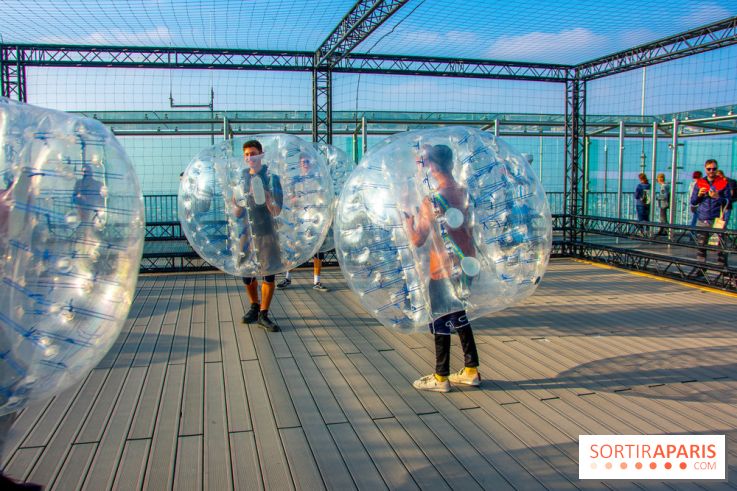 Animation de Bubble Foot sur la Tour Montparnasse