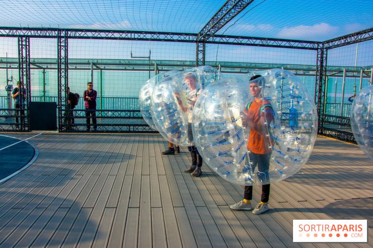 Animation de Bubble Foot sur la Tour Montparnasse