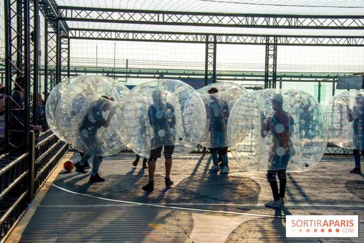 Animation de Bubble Foot sur la Tour Montparnasse