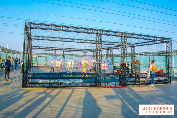Animation de Bubble Foot sur la Tour Montparnasse