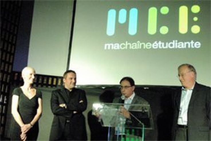 Ma Chaîne Etudiante crée l'événement au Salon de l'Education 2009