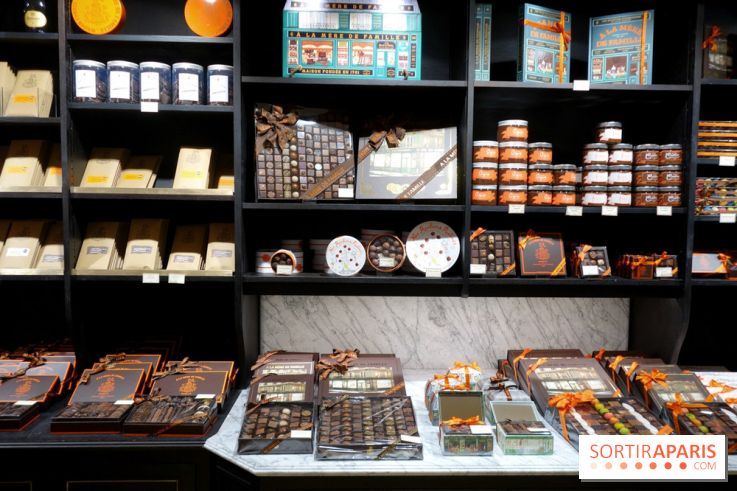 Boutique commune À la Mère de Famille et Stohrer à Paris