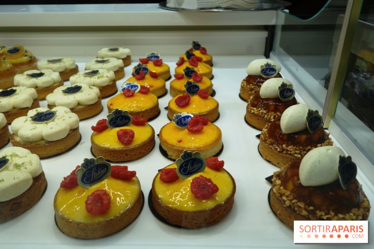 Boutique commune À la Mère de Famille et Stohrer à Paris