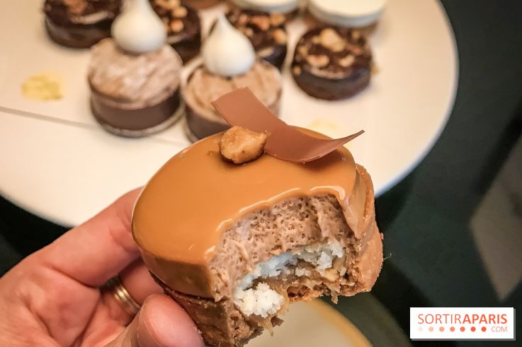 Tea-time Hotel Duo by Kevin Lacote