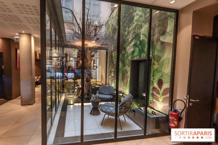 Tea-time Hotel Duo by Kevin Lacote