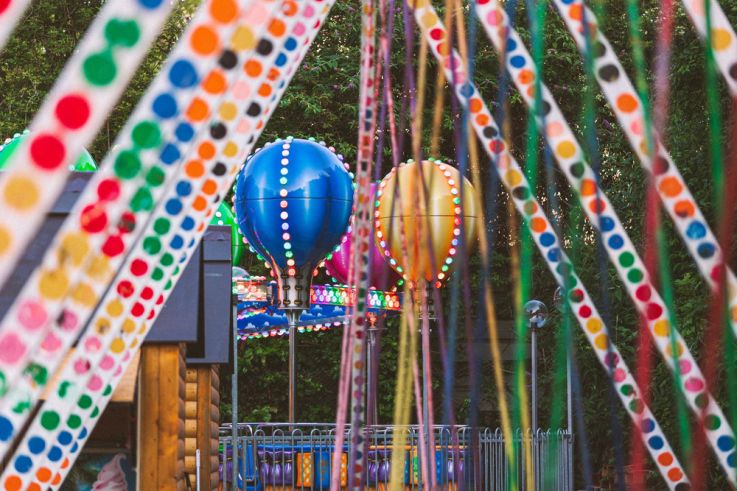 Wonderland Clichy, le nouvel espace d'attractions, manèges et musique électro à deux pas de Paris