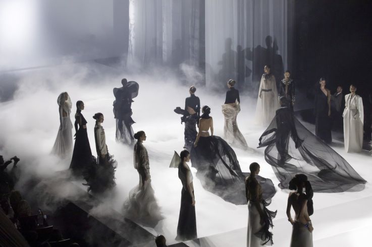 Paris Fashion Week Haute Couture : assistez au défilé caritatif de Stéphane Rolland - réservations