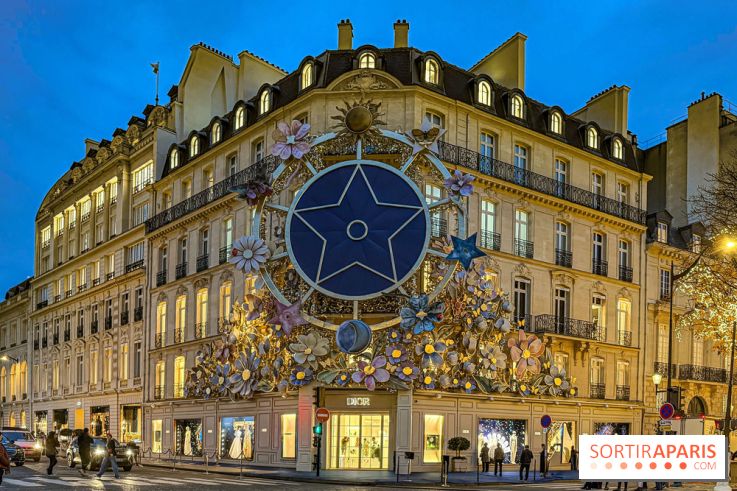 Les illuminations de Noël 2025 de la Maison Dior au 30 Montaigne dès ce week-end à Paris - le thème