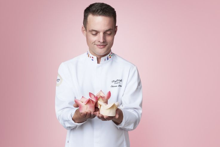 Le café de la Rose Lancôme par Nina Métayer sur les Champs-Elysées