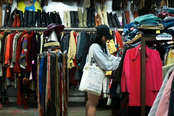 Fermeture de la friperie Les secondes mains - Promos