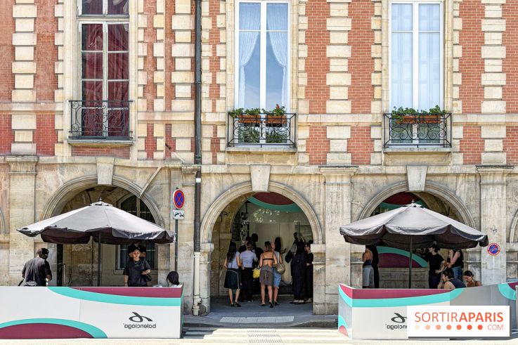 Mode, smoothies et collagène : une grande maison ouvre son pop up wellness sur la place des Vosges