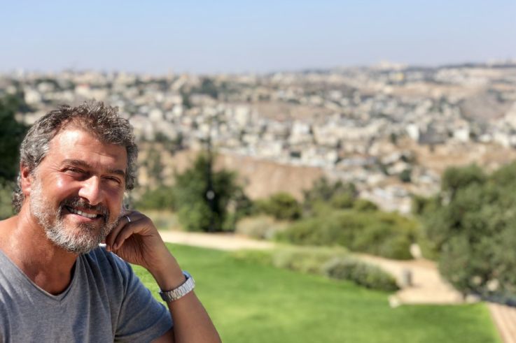 Décès du chanteur Daniel Lévi : suivez le live hommage de ses amis des Dix Commandements