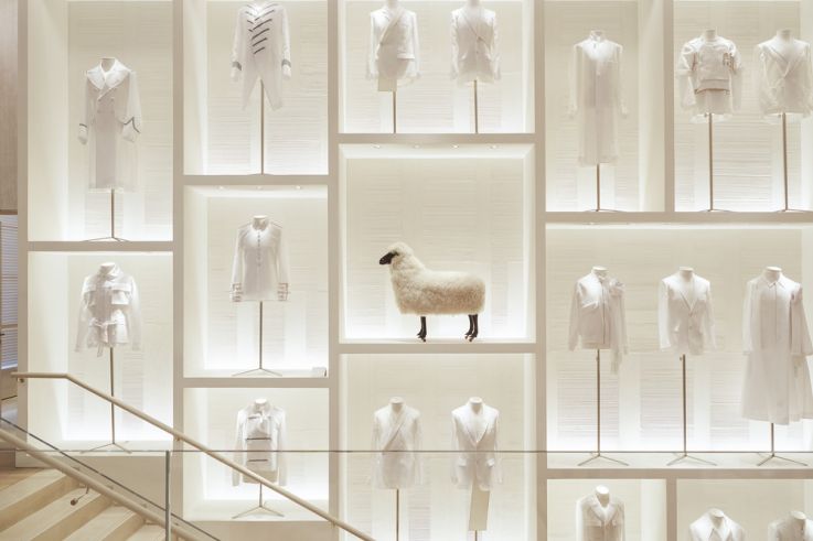 Galerie Dior : exposition des œuvres de Claude & François-Xavier Lalanne avant les enchères