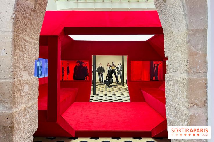 Paris Fashion Week 2023 : le pop-up store évènement de H&M Studio dans une galerie d'art