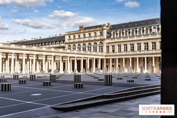 visuel Paris visuel  -  palais royal - colonnes de buren