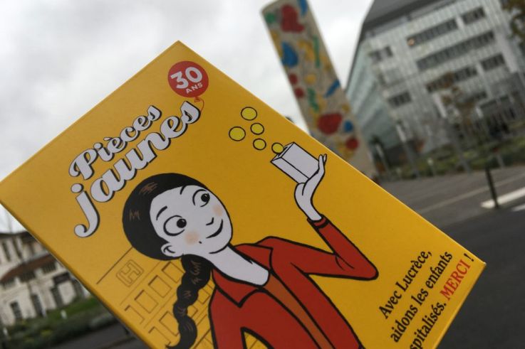 La parade de 2CV pour les 30 ans des Pièces Jaunes