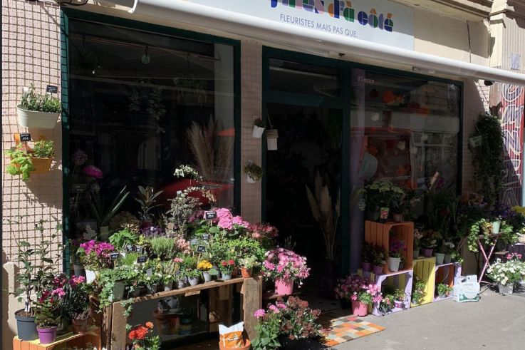 890886-les-filles-d-a-cote-fleuristes-mais-pas-que