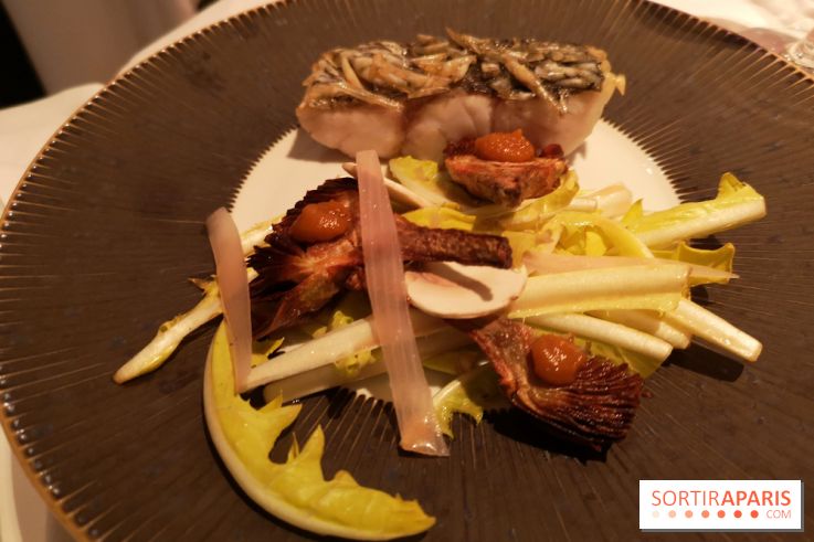 Restaurant Jacques Faussat - La pêche du jour, champignons de Paris, pissenlits et pickles d'échalote