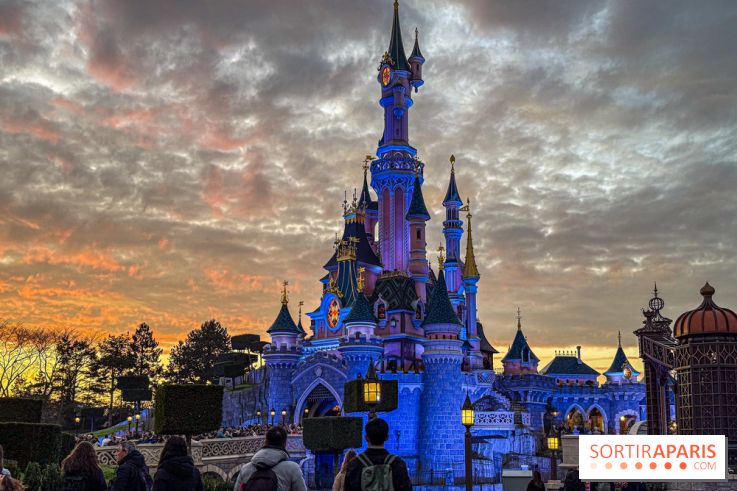 Visuels Disneyland Paris - château coucher de soleil
