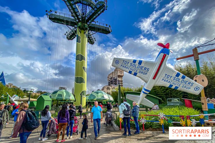 Visuels Disneyland Paris - Toy Soldier Parachute Drop