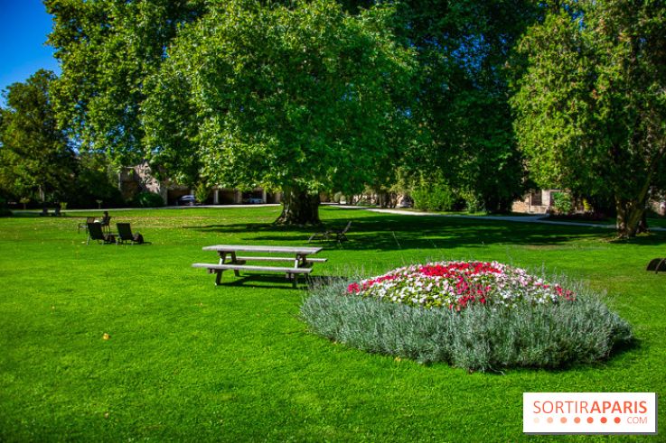 Le Château de Vault-de-Lugny, un écrin royal à deux heures de Paris