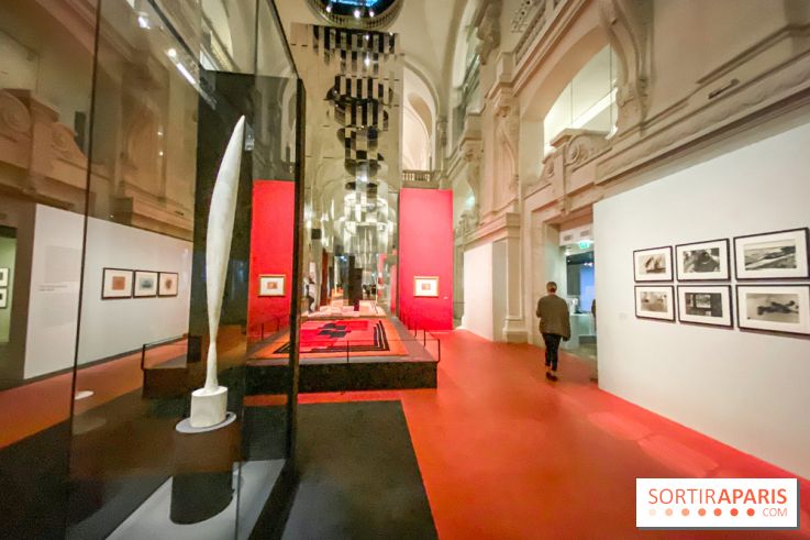Album Photo : Yeshwant Rao Holkar II, Moderne Maharadjah au Musée des Arts Décoratifs