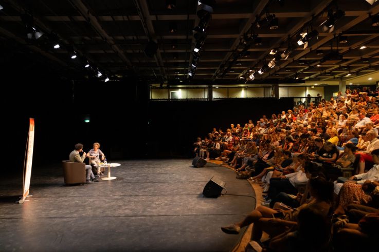 Mot pour Mots 2025, le festival littéraire gratuit à La Grande Halle de La Villette