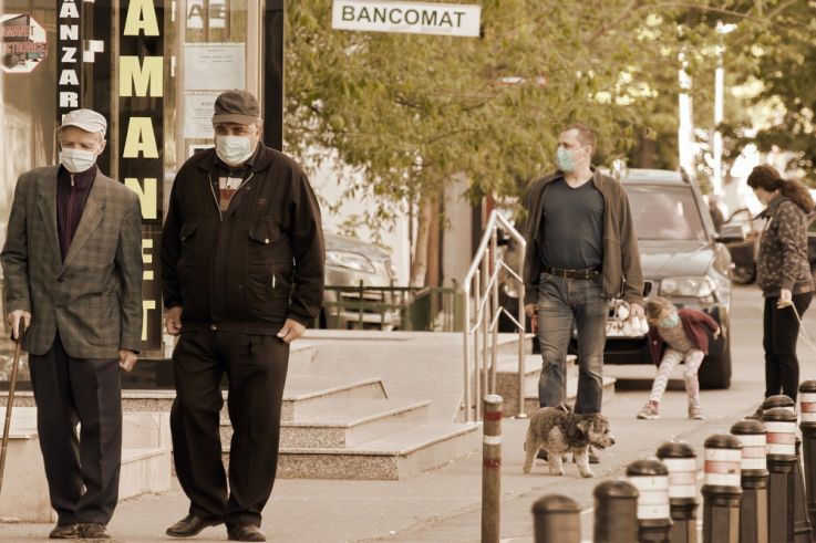 Coronavirus : des chercheurs alertent l'OMS sur la propagation du virus par aérosols