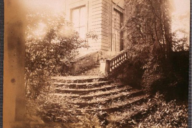 Eugène Atget (1857-1927), Sceaux. Parc. Pavillon de l’Aurore, escalier nord