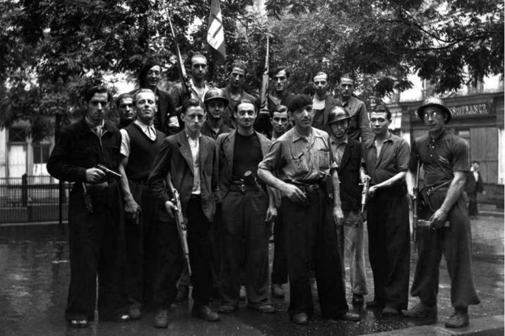 Groupe de FFI à Ménilmontant, août 1944 | collection AAMRN, musée de la Résistance nationale à Champignysur-Marne