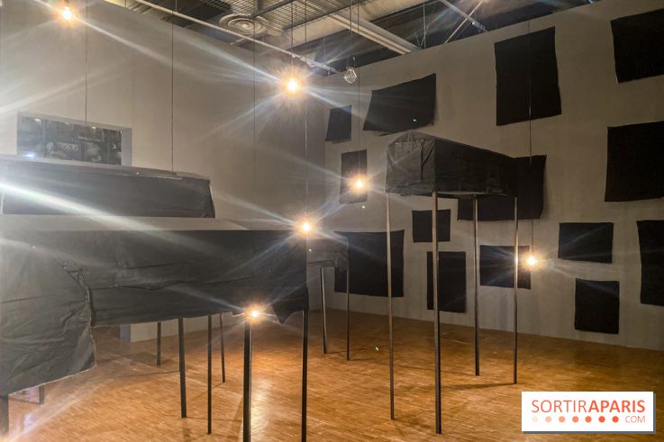 Christian Boltanski,  Les Tombeaux et Les Concessions, 1996