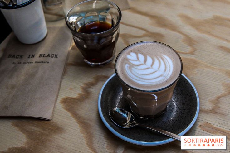 Back In Black coffee shop, les photos