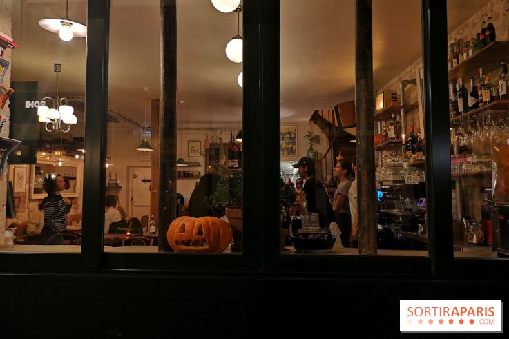 Restaurant Mieux - L'équipe s'active derrière le bar