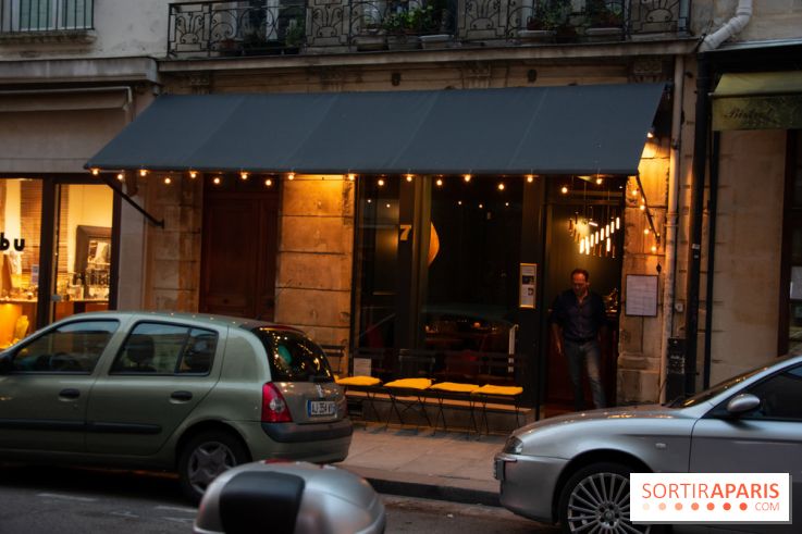 Assemblages, le bar à vin et atelier d'ébéniste dans le Marais