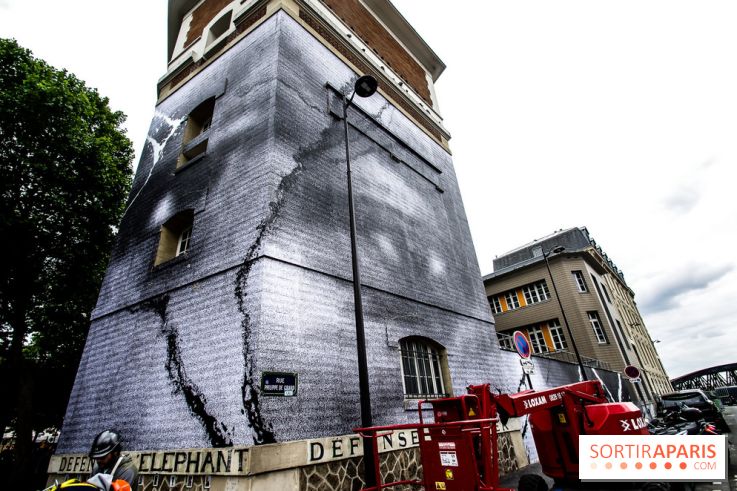 Hommage à Adama Traoré : l'artiste JR dévoile un collage géant à Paris, les photos