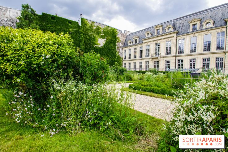 Le jardin des Arts-Albert Schweitzer à Paris, les photos