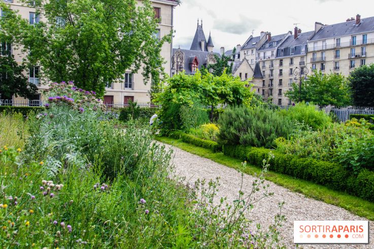 Le jardin des Arts-Albert Schweitzer à Paris, les photos