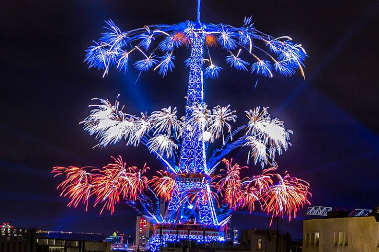 Photos du feu d'artifice du 14 juillet de Paris 2020