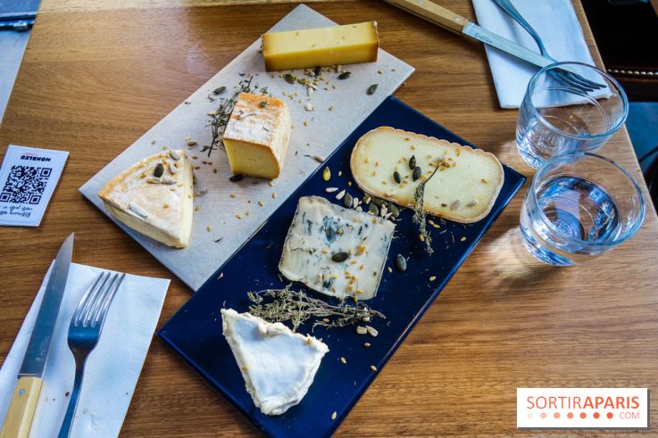 Monbleu Le Comptoir : la nouvelle cave à manger à Paris , les photos