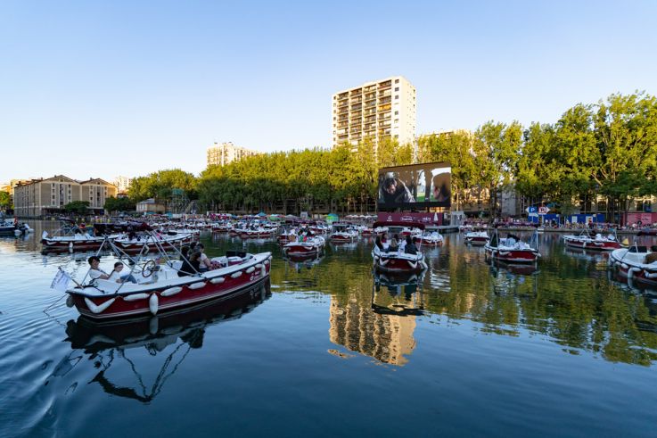 Photos du cinéma sur l'eau de Paris Plages