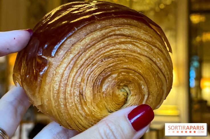 Le petit-déjeuner du Meurice Paris avec les viennoiseries de Cédric Grolet - pain au chocolat