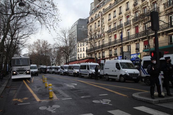 Manifestation pour les libertés à République 