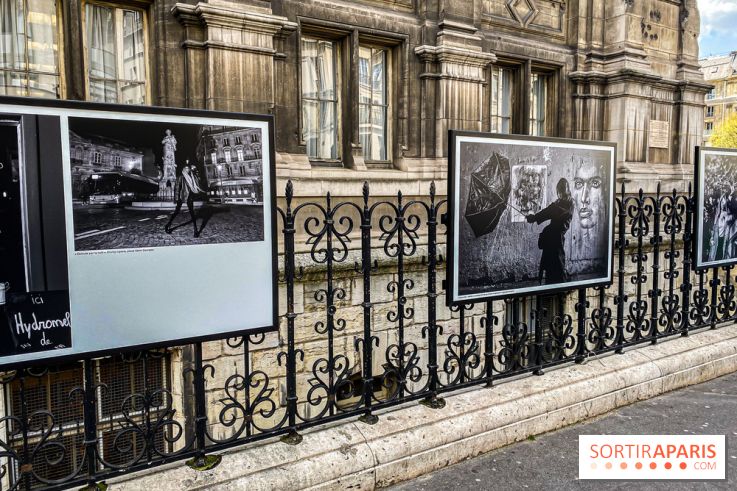 Parisiennes, l'exposition photos de Nikos Aliagas sur les grilles de l'Hôtel de Ville